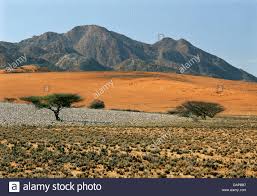 ɐ̃ˈɡɔlɐ), officially the republic of angola (portuguese: Landschaft Von Iona Nationalpark Angola Afrika Stockfotografie Alamy