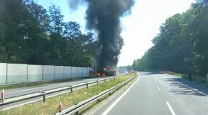 Wg najnowszych informacji pożar już się nie. Pi Mm44s4c8sm
