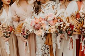 Free flower delivery by top ranked local florist in madison, wi! You Have To See The Diy Dried Bouquets In This Stylish Madison Wedding Junebug Weddings