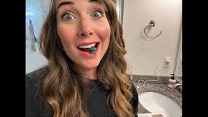 Amazon.com: LINKYCARE Water flosser Cordless for Teeth, 4 Modes Dental Oral  Irrigator, 100ML Portable IPX7 Waterproof Water Teeth Cleaner, 8 Jet Tips  for Home&Travel : Health & Household