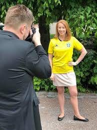 She has been a member of the riksdag, representing her home constituency of jönköping county, since 2006, and leader of the centre party since 2011. Annie Loof Ar Ni Redo For Vm Pa Fredag Drar Det Facebook