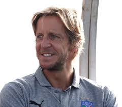 La gazzetta dello sport melansir manajemen milan tengah putar otak mencari solusi agar bisa memenuhi permintaan banderol de. Ac Milan Legend Massimo Ambrosini Udinese Midfielder Rodrigo De Paul Would Suit Inter