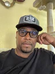 David Dalmas's Instagram, Twitter & Facebook