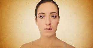10 Simple Remedies For Treating A Cut Lip At Home