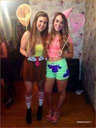 14 Best Friend Duo Halloween Costumes 2020 Inspired Beauty Duo Halloween Costumes Cool Halloween Costumes Halloween Costumes Friends
