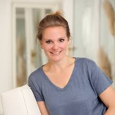 Freut euch auf wunderschöne stunden mit eurem kind bei einer entspannenden babymassage. Online Babymassage Kurse Ab 6 Wochen Bequem Von Zuhause Teilnehmen