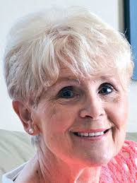 Barbara Minton's Instagram, Twitter & Facebook