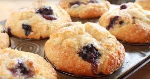 Une Recette De Base Universelle Ensuite Ajoutez Les Saveurs Que Vous Aimez Homemade Blueberry Muffins Fruit Muffins Blue Berry Muffins