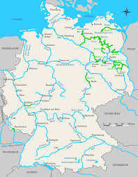 Die deutschen binnenwasserstraßen sind überwiegend im eigentum des bundes und somit bundeswasserstraßen.daneben gibt es in einigen bundesländern landeswasserstraßen. Die Charterscheinregelung In Deutschland Hausboot Smalltalk