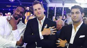 He needs two hands to display his record seven nfl championship rings. Tom Brady Officially Has Super Bowl Ring For Thumb Is On To Second Hand Nesn Com