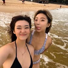 Livy on X: beach days t.cogMBVsiaOfY  X