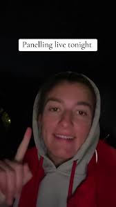 Panelling Live Tonight with Laura Orgill and Georgia