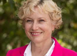 Personalentwicklung: Wie Sie Mitarbeitende und Führungskräfte ans  Unternehmen binden