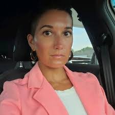 Victoria Kerr's Instagram, Twitter & Facebook