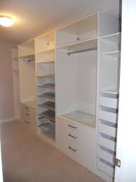 Mobel Deko Objekte Die Zusammenpassen Wohnidee By Woonio Schrank Umgestalten Schlafzimmer Schrank Schrankentwurf