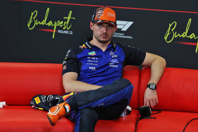 Red Bull offers Max Verstappen a new, longer contract'