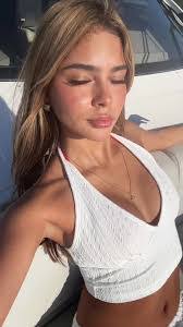 Danielle Vecchio's Instagram, Twitter & Facebook