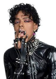 Is Chondra the singer