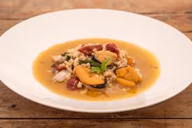 Il profumo e il gusto intenso sono dati dall'abbinamento di cozze e vongole, mentre la particolarità sta nell'utilizzo della fregola (o fregula). Fregua Cozze E Arselle Le Ricette Di Nieddittas