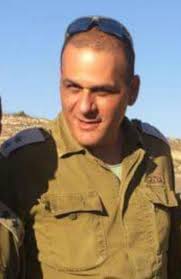 מפרסמת את התמונה בשם צביה ביטנסקי שעומדת משמאל למלכה הגננת. מתרגשת לזהות את  רונית גלבר, נחמה אולשר, ורדה סגלוביץ, עודי רביד, יזהר הלפרין, אביבה, אילה  ועוד פנים מוכרות...