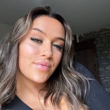 Harriet Tidwell's Instagram, Twitter & Facebook