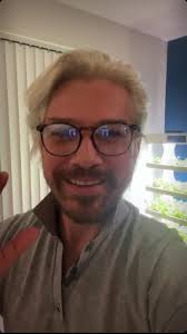 When you’re the best brother. It’s me. Hi. 🙋🏼‍♂️😉 (he’s not really a  problem, I just liked the song for his smile and wave 😅) #TaylorHanson  #Hanson #AntiHero #TaylorSwift @hanson