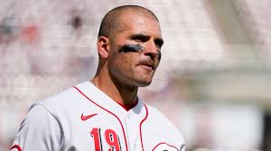 Joey Votto says he'll wait to ponder his future until the Reds' season ends