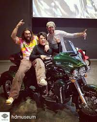 Jason Mamoa Fans Jason Momoa Harley Davidson Museum Harly Davidson