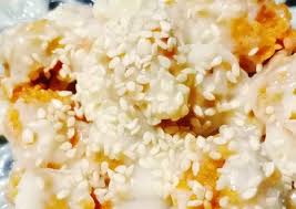 Udang goreng mayonaise merupakan olahan udang yang dibuat denan cara digoreng tetapi untuk penyajiannya di sajikan dengan saus mayonaise sehingga menambah kenikmatan tersendiri. Cara Plating Udang Goreng Mayonais Cara Plating Udang Goreng Mayonais 9 Trik Food Plating Ini Bikin Masakanmu Sekelas Chef Profesional Makan Jadi Lebih Berselera Udang Goreng Mayonaise Merupakan Olahan Udang Yang Dibuat Denan Cara