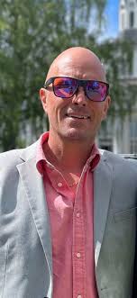 Vi välkomnar veckans nya medlemmar! 🥰 (Anmäl er i appen om ni vill vara  med på fredagsträffarna online. Ladda ner Digicare Tillsammans från Apple  App Store eller Google Play) Li Qian Selena,