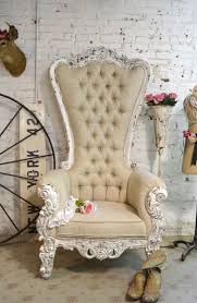 25 Classy Vintage Decoration Ideas Live Diy Ideas Chic Furniture Vintage Painted Furniture Vintage Furniture