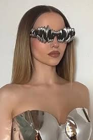 Dove Cameron Clothes and Outfits