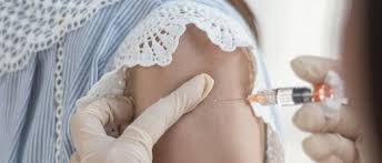 Jungen und mädchen können sich durch sexuellen kontakt mit humanen papillomviren (hpv) infizieren und gegenseitig anstecken. Hpv Impfung Schutz Fur Madchen Jungen Kosten Nebenwirkungen
