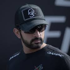 Repost @fan_page_uae_ Instagram Hamdan Bin Mohammed Bin Rashid Al Maktoum  Crown Prince of Dubai ❤️❤️🌹🇦🇪 and Ali essa