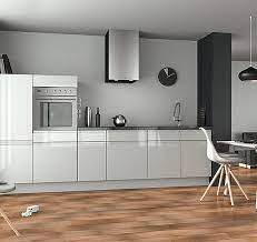 Cuisine noire et bois intérieur moderne de cuisine plan cuisine cuisine salle à manger projet : Cuisine Amenagee Blanc Brillant Design Et A La Qualite Irreprochable