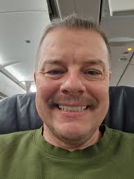 Everyone needs a hand at the airport from time to time. 😄 Travel can feel  overwhelming, but at Melbourne Airport, no mission is too big for our staff 