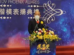 Current jōyō kanji are those on a list of 2,136 characters issued in 2010. Clp5ajuvj5fs4m