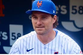 New Zealand DiamondBlacks infielder Daniel Lamb-Hunt is the first player  confirmed for the Auckland Australian Baseball League franchise roster  along with former Major League Baseball pitcher Josh Collmenter. Read more:  http://www.baseballnewzealand ...