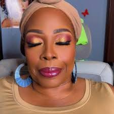 Photoshoot Makeup Near Me: 60612 Chicago, IL