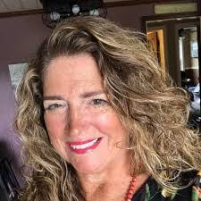 Colleen Mallory's Instagram, Twitter & Facebook