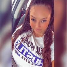 Ivy Doyle's Instagram, Twitter & Facebook