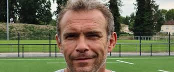 Première revue d'effectif