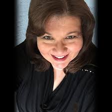 Love and Other Distractions: An Anthology by 14 Hollywood Writers: Miller,  Christiana, Molitor, Doug, Gold, Bart, Domingue, Keith, Fiorella, Dan,  Levinson, Robert S., Stephens, C. David, Goldstein, Shelly, Ho, Isaac,  Howey, Hugh: