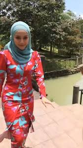 This type of traditional costume is the national dress of brunei and malaysia. 180 Mira Ideas Mira Beautiful Hijab Girl Hijab