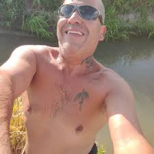 What breed is this chicken, possibly a rooster?