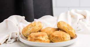 Jun 09, 2021 · place the biscuits into the air fryer basket, 4 at a time, and fry them at 360 degrees f for 6 minutes. Air Fryer Biscuits Frozen Refrigerated Pinkwhen