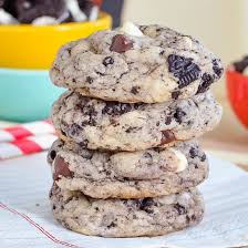 When properly cured, the flowers appear medium to dark. Chocolate Chip Cookies And Cream Cookies