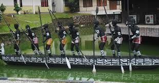 Rumah minimalis 2 lantai dengan taman gantung. Melihat Rumah Adat Papua Di Taman Mini Indonesia Indah Tmii Masandi Wibowo