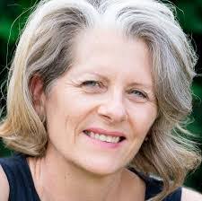 Amanda Bigelow's Instagram, Twitter & Facebook