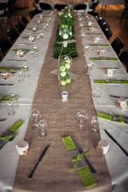 idee pour chemin de table nous utiliserons de la toile de jute pour les centres de table deco mariage idee deco mariage idee mariage champetre